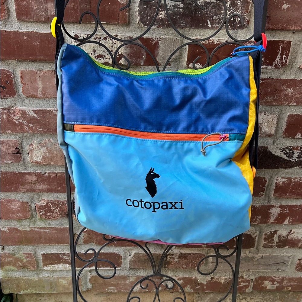 Taal Convertible Tote - Del Día